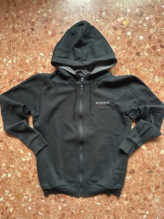 Chaqueta McKenzie Negra con Cremallera
