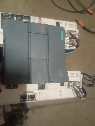 Material recuperado maquinaria industrial