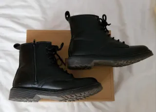Botas militares Corina negras