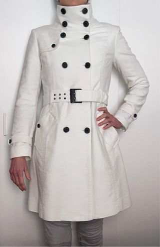 Abrigo blanco Mango con cinturón