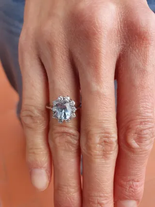 Anillo Oro Blanco Aquamarina y Diamantes Reales