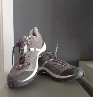 Botas de montaña Decathlon Talla 40