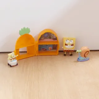 Juguete Bob Esponja Casa Piña y Figuras