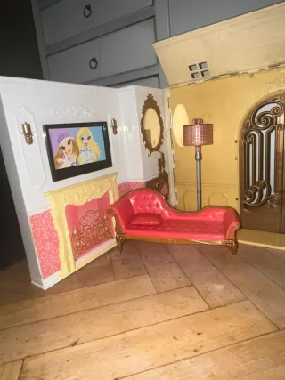 Mansión Bratz con Coche y Accesorios.