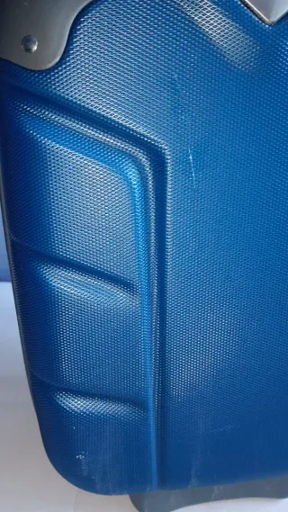 Maleta pequeña azul con ruedas niños