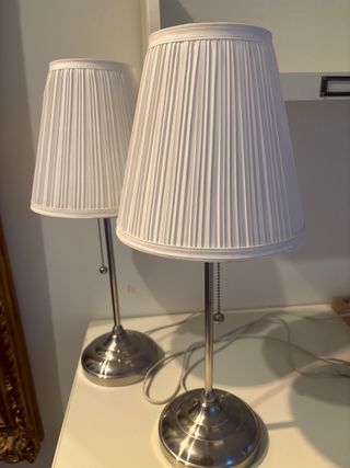 Juego de 2 lámparas de mesa plateadas