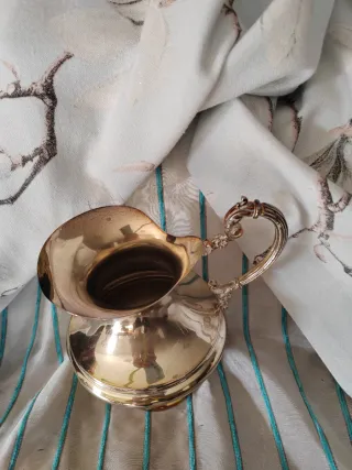 Jarra de alpaca antigua