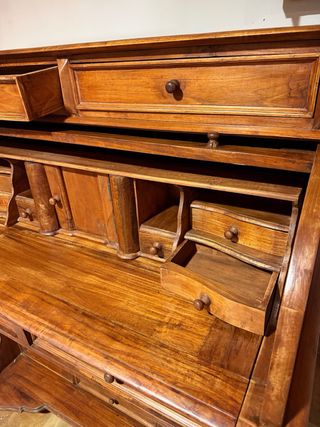 Secreter madera maciza clásico