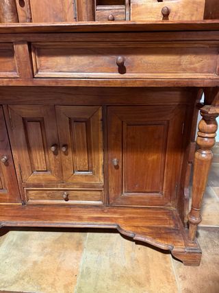 Secreter madera maciza clásico