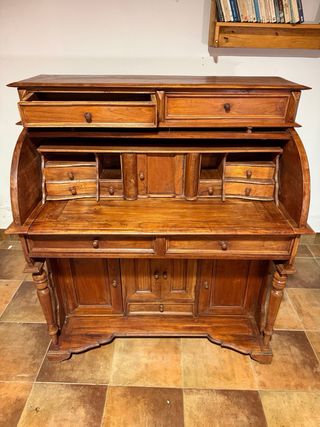 Secreter madera maciza clásico