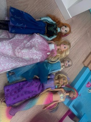 Casa de Muñecas Barbie con Piscina y Tobogán