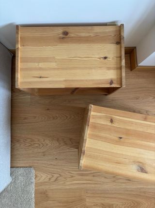 Mesitas de noche de pino natural Ikea