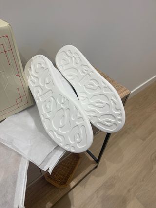 Zapatillas Alexander McQueen Blancas y Negras