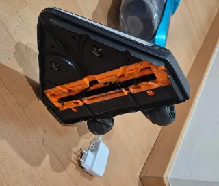 Aspiradora Rowenta 25V a reparar