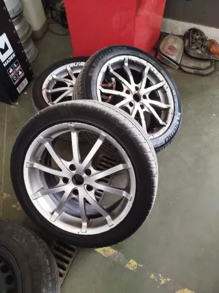 Vendo 3 llantas ring 17 pernos 5x112 para VW Seat