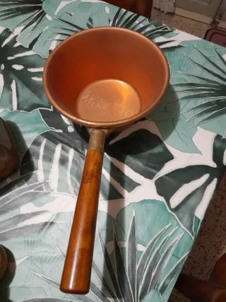Paiolo in rame con manico in legno