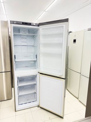 Nevera Indesit Combi