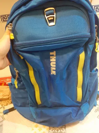 Mochila Thule Azul y Amarilla