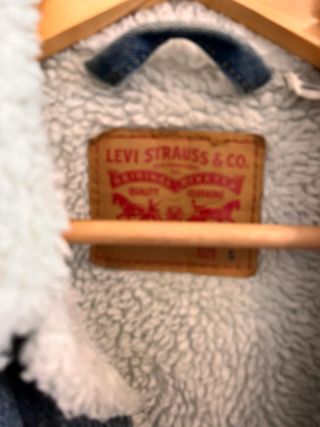 Cazadora Levis borreguito Talla S