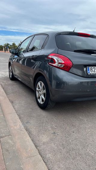 Peugeot 208 HDI 2014