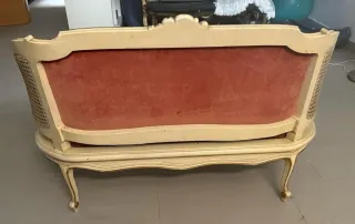 Sillón clásico beige y marrón