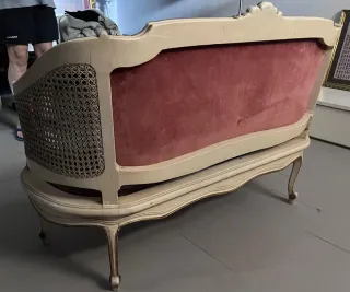 Sillón clásico beige y marrón