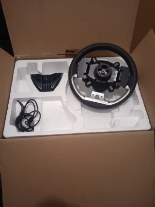 PlayStation 5 Pro + Volante Thrustmaster TGT II