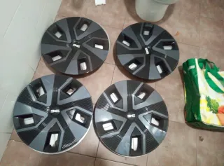 Tapacubos Dacia Sandero Originales (4 unidades)