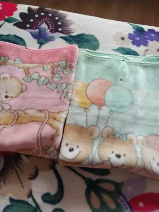 Mantas de bebé con ositos y globos