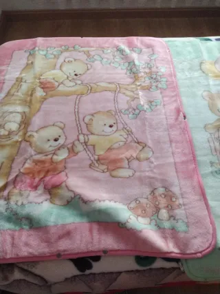 Mantas de bebé con ositos y globos