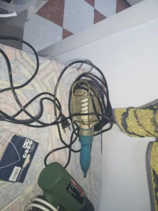 Herramientas de construcción variadas