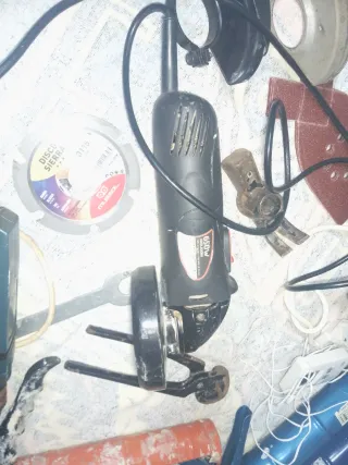 Herramientas de construcción variadas