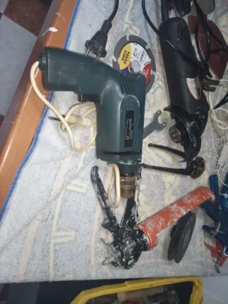 Herramientas de construcción variadas