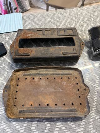 Tapa Batería SEAT 600 N 1ª Serie