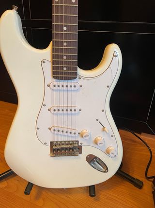 Guitarra Eléctrica Baffin Blanca + Amplificador