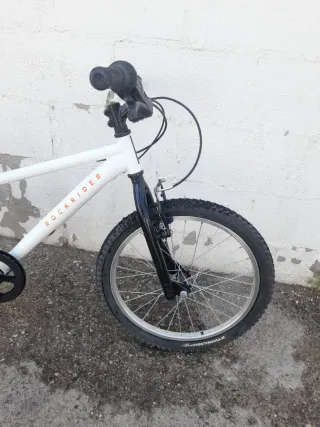 Bicicleta infantil Rockrider blanca