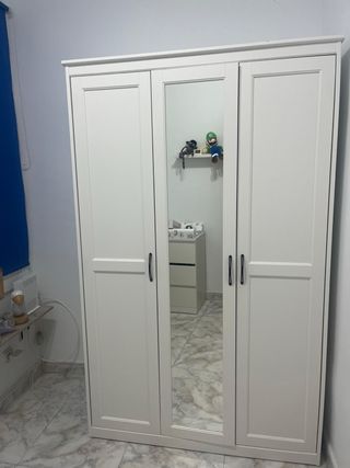 Armario 3 puertas con espejo