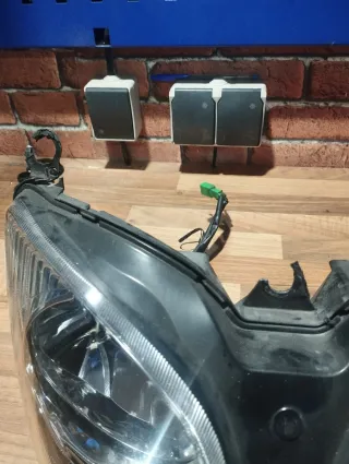 Faro delantero TMAX 500