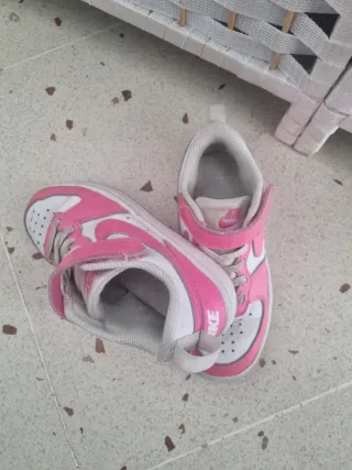 Zapatillas Nike niña rosa y blanco