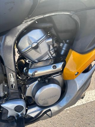 Honda Transalp 700 - 2008 - Etiqueta C