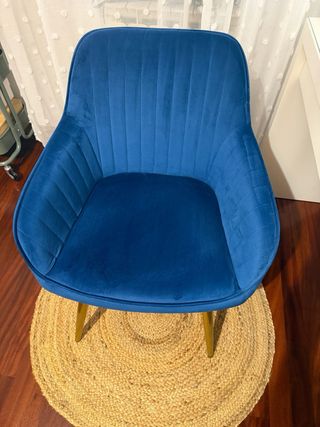 Sillón azul terciopelo patas doradas