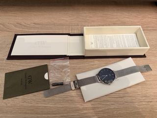 Reloj Daniel Wellington Negro y Plateado