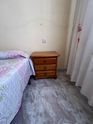 Mesitas de noche de pino