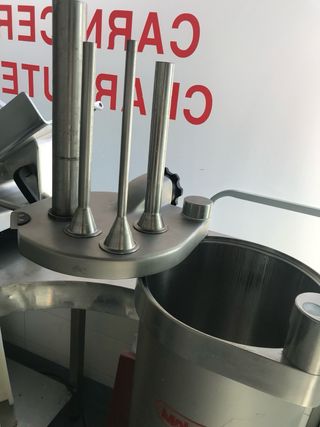 Embutidora profesional Mainca