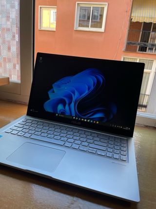 Portátil ASUS Vivobook