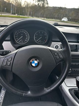 BMW Serie 3 etiqueta C leer descripcion