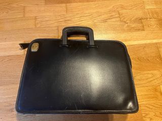 Maletín antiguo de piel negro