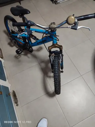 Bicicleta infantil B-TWIN azul