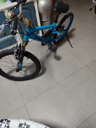 Bicicleta infantil B-TWIN azul