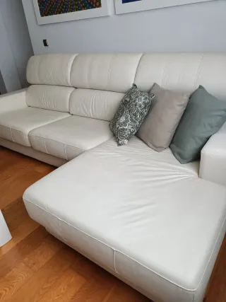 Chaiselongue polipiel blanco roto